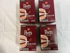 lot 381 image: 4x 10ct Kcup Peets Holiday Blend Coffee