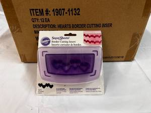 lot 33 image: Hearts Border CuttingInserts-Cake Decorating