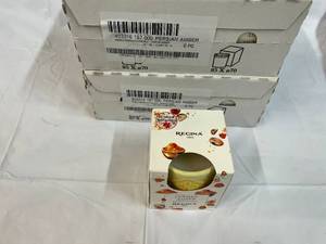 lot 243 image: 12x Persian Amber Candles-Terracota Pots