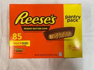 lot 262 image: 85ct Reeses Pantry Pack