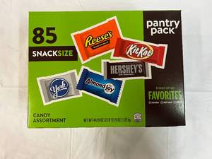 lot 266 image: 85ct Hersey Variety Snack Size Pantry Pack