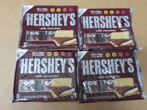 lot 473 image: 4x 6pk Hersheys Full Size Candy Bars