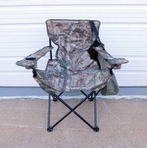 Realtree Polaris Camo Folding Camp Chair with Bag Rated to 400 Pounds