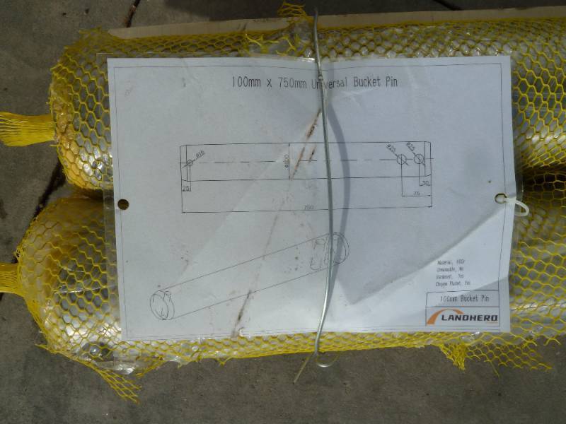 Landherd Excavator Bucket Pins 100mm x 750mm