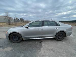 lot 18D image: 2012 Volkswagen Passat SE - 1 OWNER