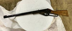 lot 40 image: BB Gun
