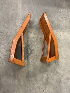 lot 141 image: 2 Car Ramps