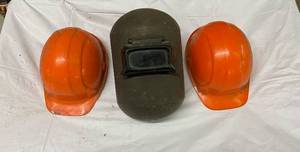 lot 186 image: Welding Mask & 2 Hard Hats
