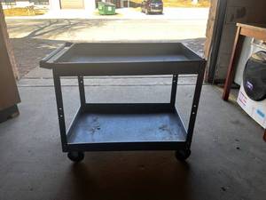lot 191 image: Rolling Metal Shop Cart