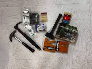 lot 70 image: Electric & Manual Staple Guns, Remover,Staples, Mallet & Hammers