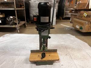 lot 76 image: Mortising Machine 12H.P. Motor Single Phase-Central Machinery