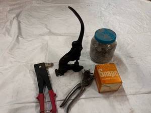 lot 82 image: Riveting Tools & Rivets