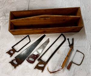 lot 86 image: Large Wooden Tool Box & ToolsSaws