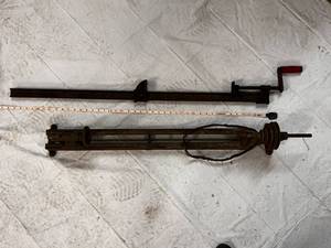 lot 91 image: Manual Lathe