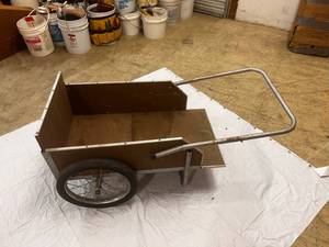 lot 105 image: Garden WagonWheelbarrow