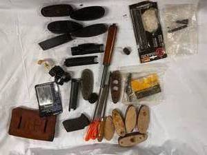 lot 113 image: Gun Accessories