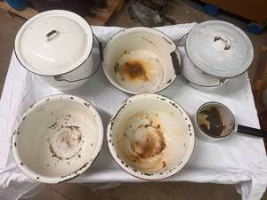 lot 127 image: Large Collection of Enamel Ware
