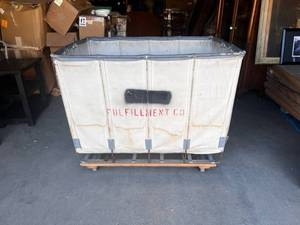 lot 193 image: Canvas Fullfillment Bin