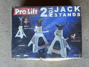 lot 205 image: Pro Lift 2 Ton Jack Stands-New