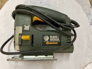 lot 7 image: Jig Saw-Black & Decker Quantum