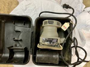 lot 8 image: Porter Cable Orbital Sander-Model 340 with Case