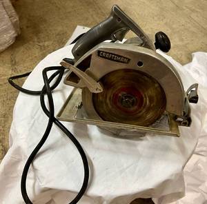 lot 14 image: 1 34 HP Craftsman Electric Hand Saw