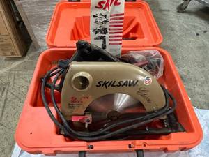 lot 21 image: Skil 2.5 SkilSaw Model 5275