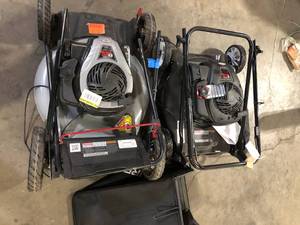 lot 48 image: Lot of Assorted Murray Lawn Mowers Various Sizes and Conditions Customer Returns See Pictures