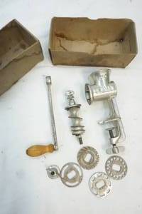 lot 3 image: Vintage Climax Food Chopper