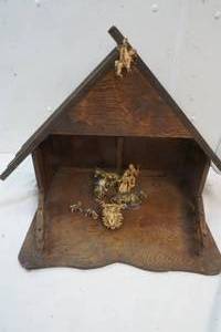 lot 8 image: Nativity Scene