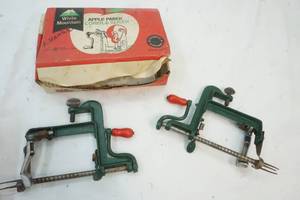 lot 18 image: Vintage White Mountain Apple corer & slicer