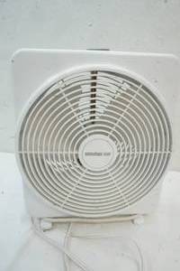 lot 32 image: White Holmes Table Fan