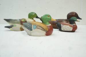 lot 48 image: Variety of Ceramic Ducks & Wooden Duck