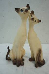 lot 63 image: Home Decor  Siamese Cats
