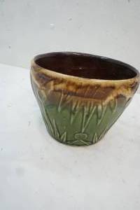 lot 87 image: BrownGreen Clay Pot