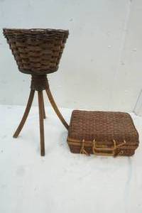 lot 111 image: Wicker Planter & Picnic Basket