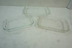 lot 119 image: 3 Glass Baking Dishes