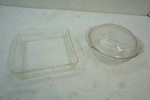 lot 120 image: 2 Glass Baking Dishes