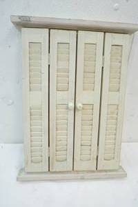 lot 124 image: Home Decor Window Mirror