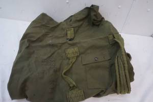 lot 171 image: Military Duffel Bag