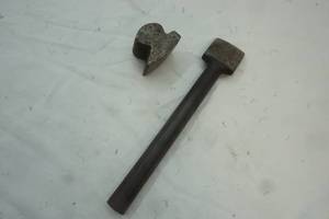 lot 185 image: Auto Body Shaping Tools