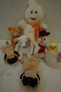 lot 208 image: Beanie Baby set
