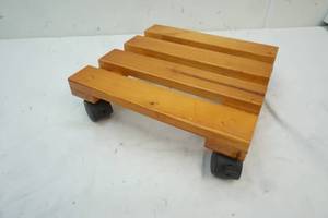lot 249 image: Planter Caddy