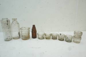 lot 262 image: Vintage Glass Jars