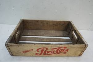 lot 263 image: vintage Pepsi-Cola case