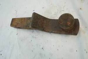 lot 287 image: Acme Drop Trailer Hitch & 2 Ball