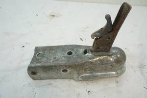 lot 288 image: Trailer Hitch for a Boat