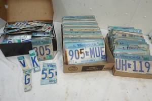 lot 292 image: Variety of MN Licence Plates for repurposing