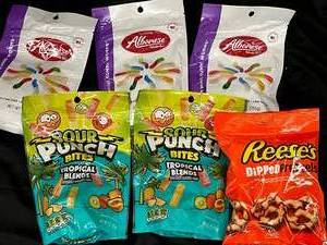lot 96 image: Candy Variety bag Best By 082023