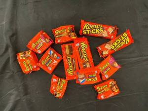 lot 307 image: Reeses Variety